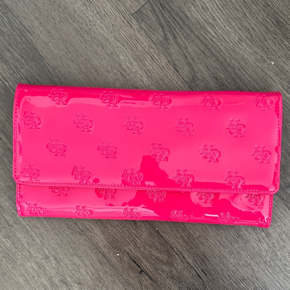 HUDA BEAUTY Vibrant Pink Cosmetic Clutch